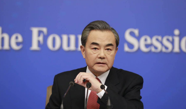 美最大航母兵临城下！委内瑞拉急电北京求援，中方回应不同以往