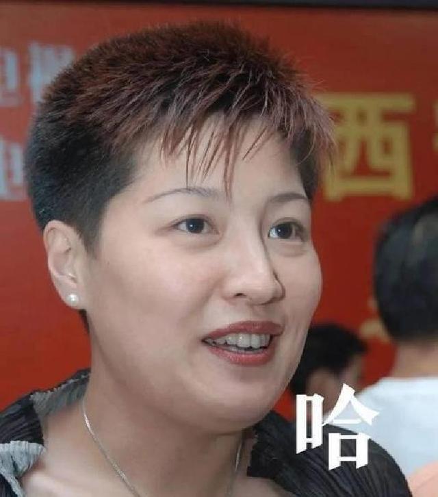 时隔多年李咏死因揭开，妻子哈文道破真相，怪不得选择葬身美国