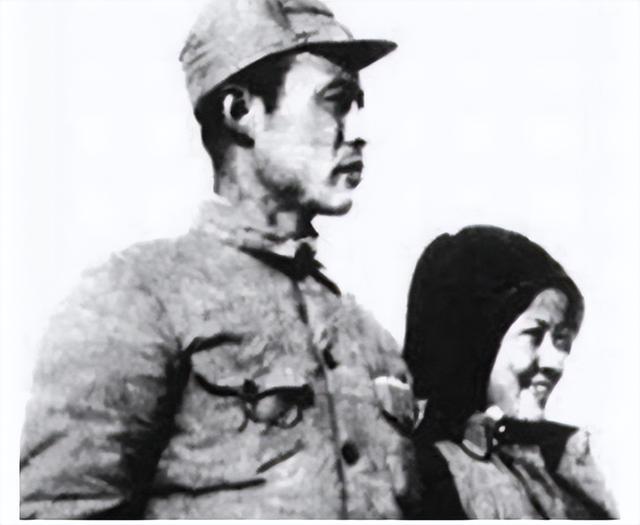 她是上将夫人，也是隐藏50年的“超级间谍”，91岁才道出真相