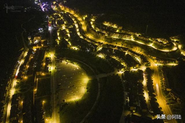 摩旅湘西，偶遇湖南省最大的少数民族聚居安置区，感受却五味杂陈