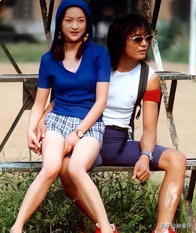 50岁周迅头发花白，瘪嘴模样一脸老态认不出，无儿无女成最大遗憾