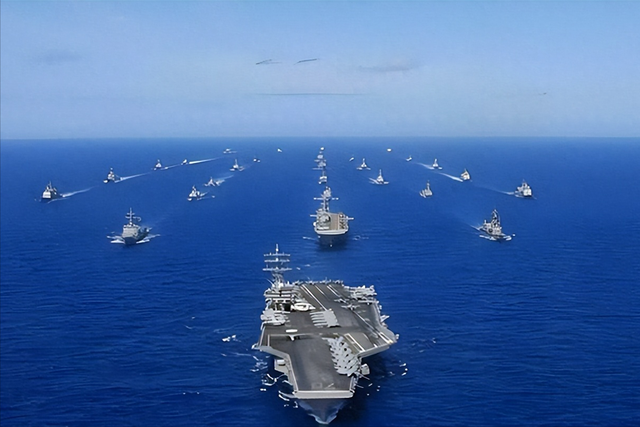 一声不吭造7艘准航母	，美国才发现，真正对手已成闷声干大事的它