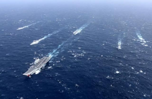 特朗普人还没来中国，白宫已签字下令！美全票通过涉台法案，48小时内大陆连发5则军事警告