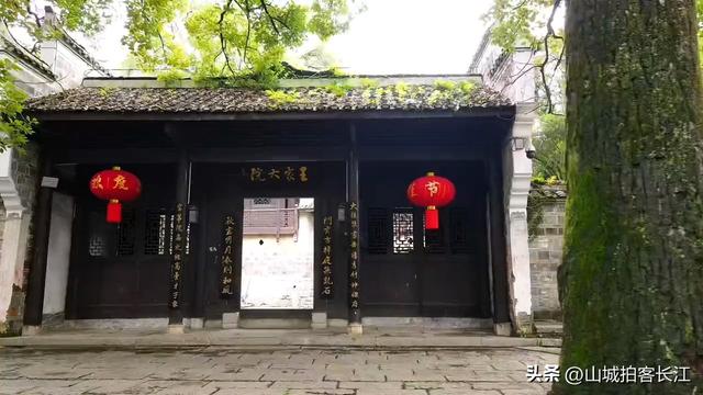 重庆面积排第一的县，除了现实版的桃花源，竟还藏着这么多惊喜！