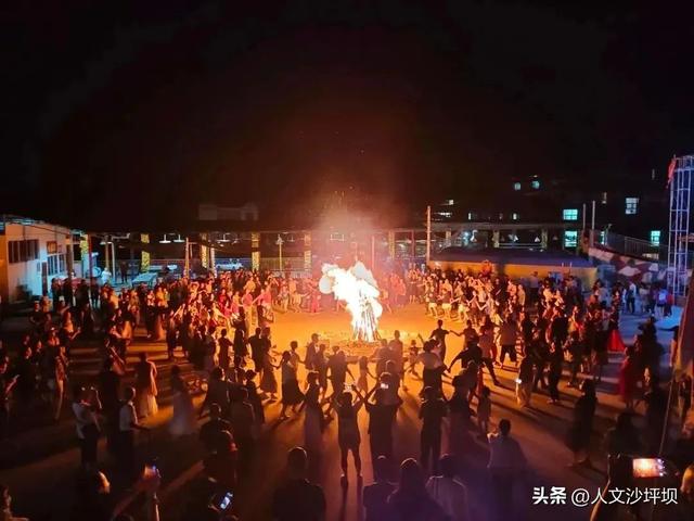 气温“狂飙”？！来21℃的重庆“北极”纳凉