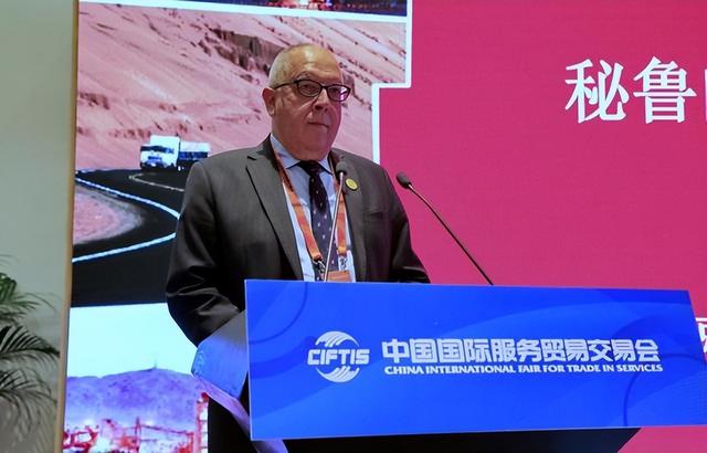 买中国坦克阅兵，用完就退货，如今又想买无人机，中国回四个大字
