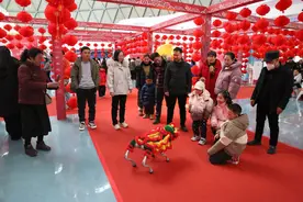 全国科技馆春节期间接待观众超300万人次图片
