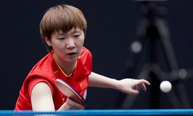 WTT香港总决赛！雨果夫妇惨败，张本美和剃光头，莎头率国乒恶战