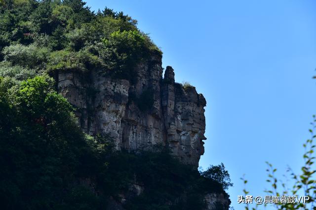 天脊山百米巨佛