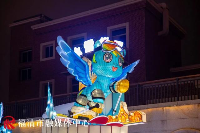 流光溢彩！东瀚“四骏”花灯惊艳亮相！