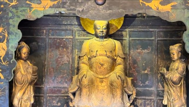 昆明大气的著名景区，虽是寺庙却不供佛，特色鲜明却从不收费