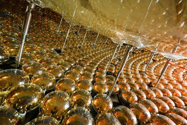 深入地下700米，江门中微子实验如何捕捉“幽灵粒子”？