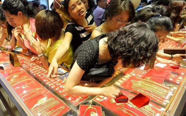 黄金价格高位波动，已有多人踩坑亏损，3个方法就能规避风险