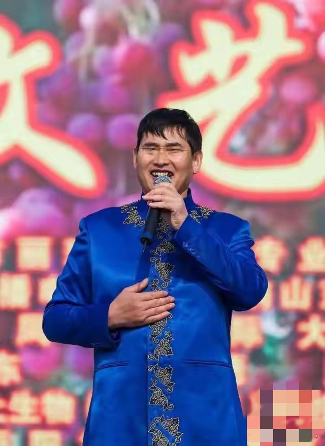 《从大衣哥到全红婵：谁把冠军的家	，变成了“透明牢笼”？》