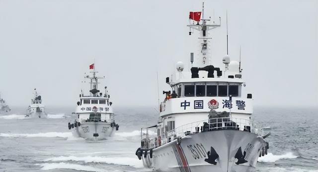 中方舰艇编队刚进钓鱼岛，日本就动手了	，不到24小时，美军也下场