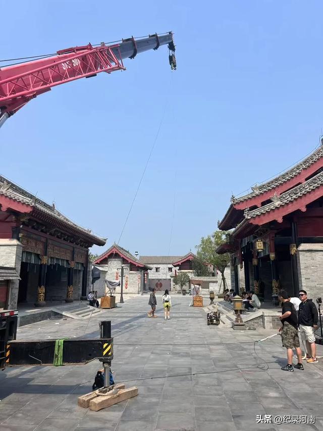 聚焦于旅游领域，会发现，菏泽在诸多层面着实难以与商丘相媲美