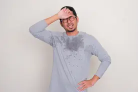 全身老是汗津津，衣服经常湿漉漉，怎么调理？中医六经辨证来解难图片