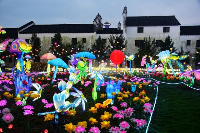 桂林:首届非遗千灯游园,光影艺术璀璨盛宴!