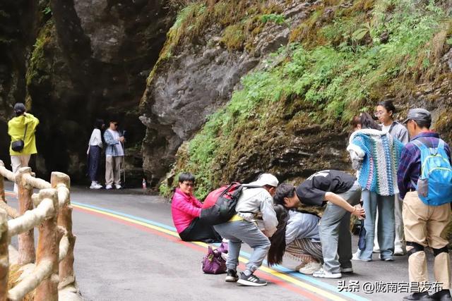避暑胜地·康养宕昌｜夏日逃离热浪计划！来官鹅沟大景区，把日子过成“天然养生帖”~