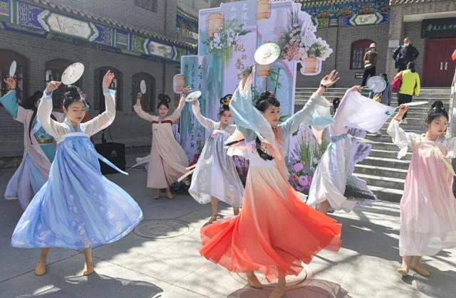 家国同庆·青春绘梦，滚钟口景区解锁N种心动玩法