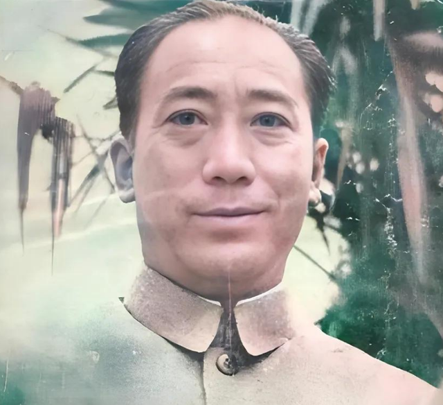 戴笠与胡蝶的真实影像，胡蝶美艳摄人心魄，戴笠面容冷峻不怒自威