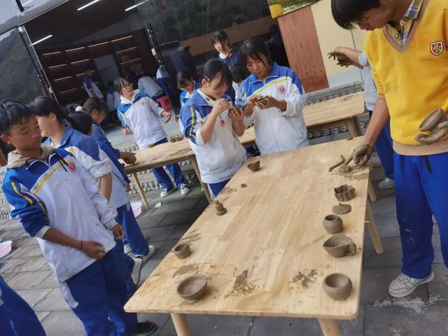 28公里徒步，让青春与红色“双向奔赴”