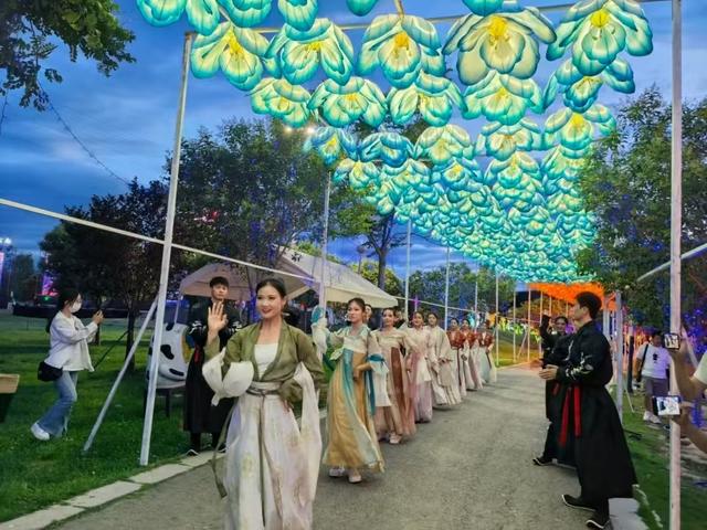 泾河新城这场沉浸式夜游盛宴亮点多