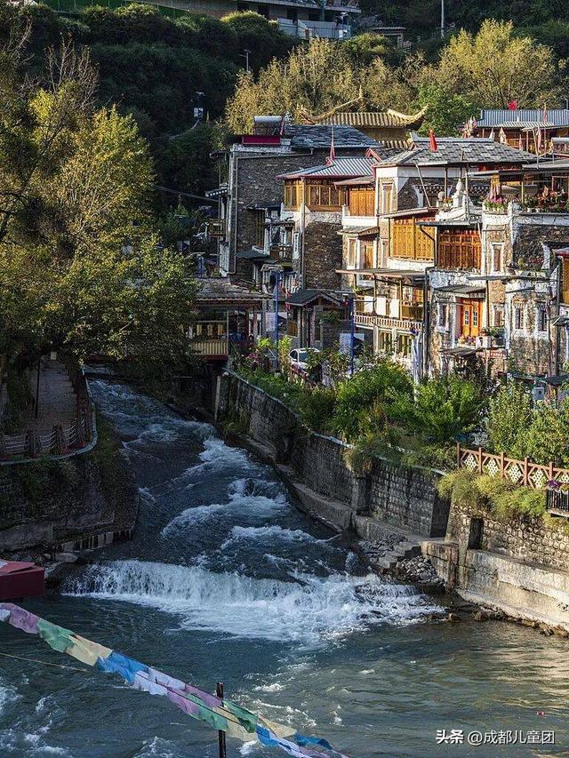 成都不远！这三个地方的红叶，美得很超过！