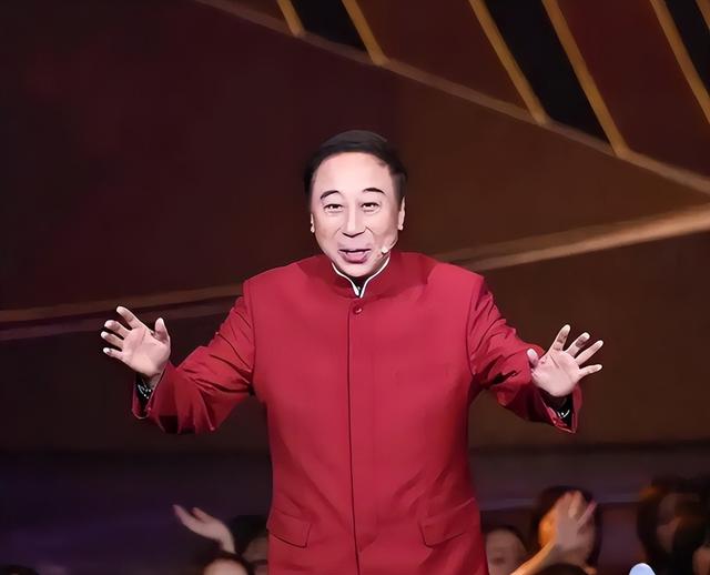人狂必有祸！68岁冯巩现状曝光，给高调“炫富	”的闫学晶上了一课
