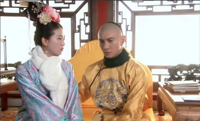 “横店一哥”沦落拍短剧 当年配角已成顶流，网友感叹：太掉价了！