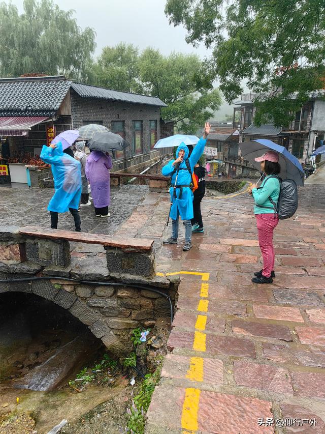 南太行D5万仙山景区郭亮村挂壁公路