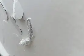 墙面为什么会反碱，要怎么解决？图片