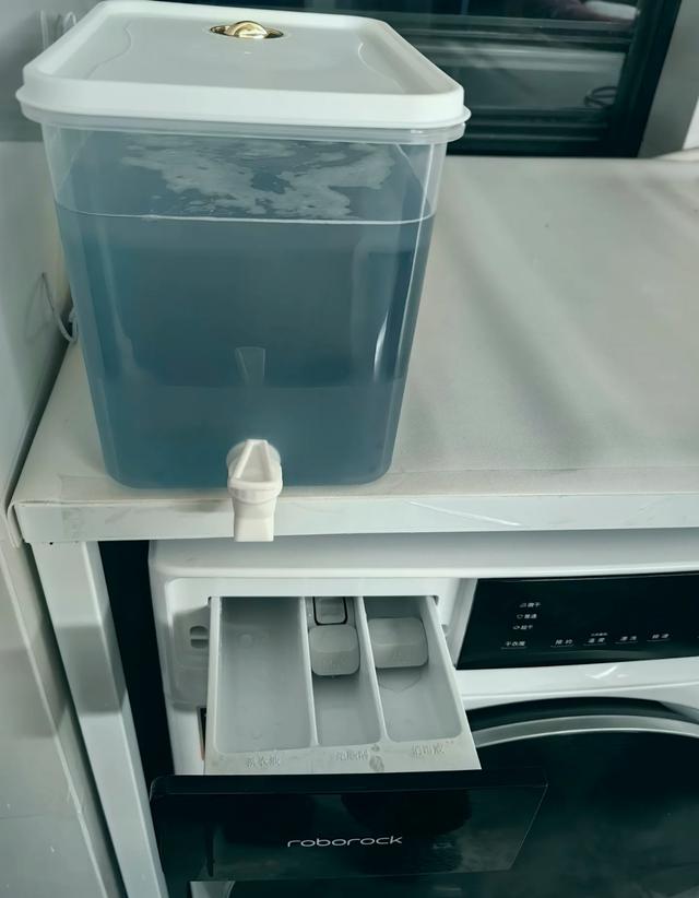被年轻人的“懒人清洁智慧”惊呆了，不花啥钱，还省了一半时间！