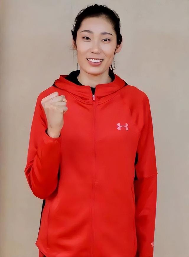 “远走”意大利10个月，官媒揭开朱婷真实处境，郎平说的一点没错