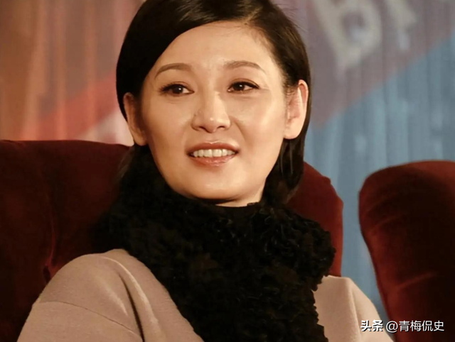 徐帆回应离婚五个月后，冯小刚再惹争议，养女徐朵竟成了导火索