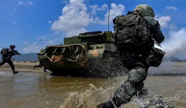 两大“动作”表明，台海战争可能爆发？美国可千万别犯历史错误！