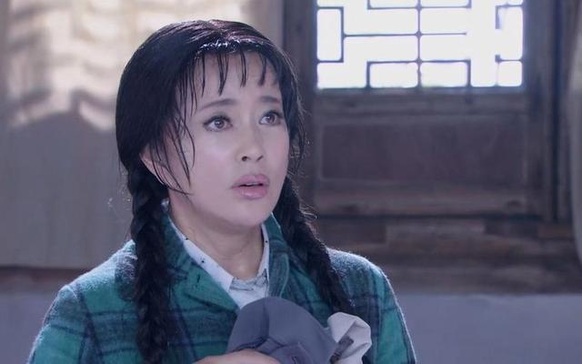 钱再多有什么用？75岁的“风流妖精”刘晓庆，已经走上另一条道路