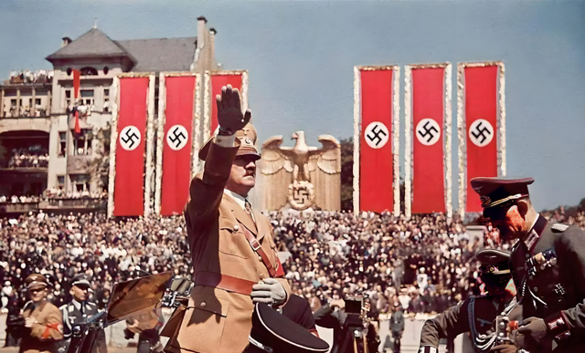 一句谎言和44个假兵！希特勒这招，让50万盟军陷入互相猜疑的漩涡