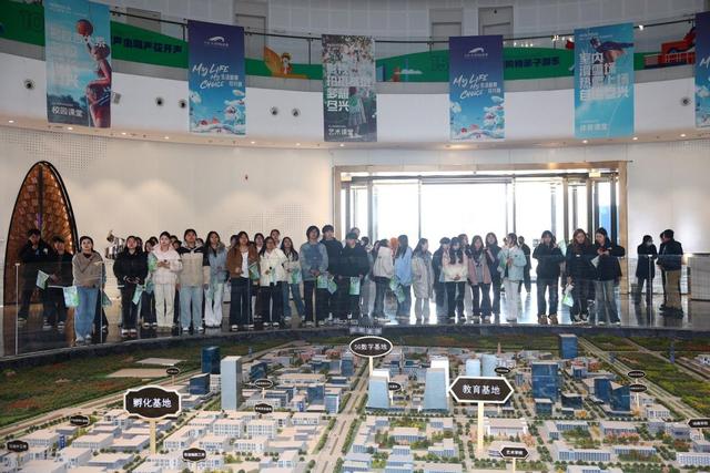 沉浸影都，感触产业新脉动——2025净月粉丝荟收官之作“长春国际影都体验日”活动成功举办