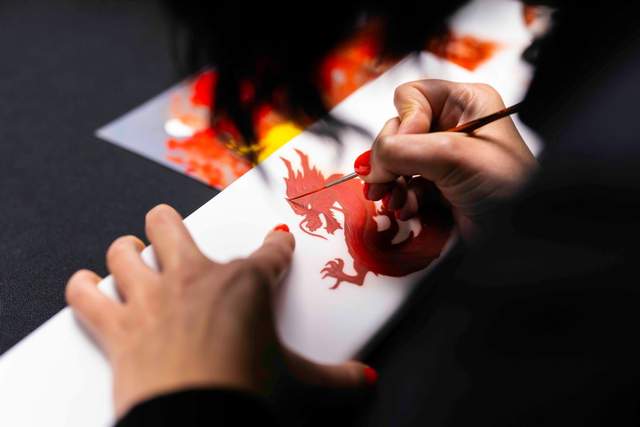 城市-悅西安-栩栩游龍賀新春 四海共襄中國(guó)節(jié)  勞斯萊斯推出“龍騰新歲”BESPOKE高級(jí)定制藝術(shù)臻品-榮耀西安論壇-(4)