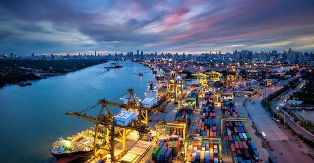 特朗普深夜发文，宣布终止谈判，中国已接到通知，美亲密盟友倒戈