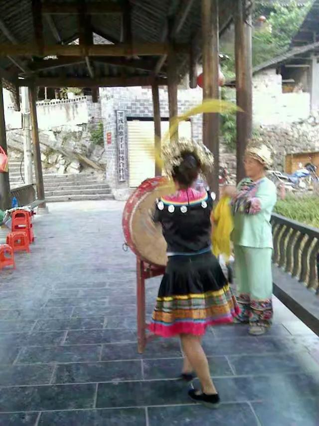 五彩斑斓营造出如梦如幻的古典意境