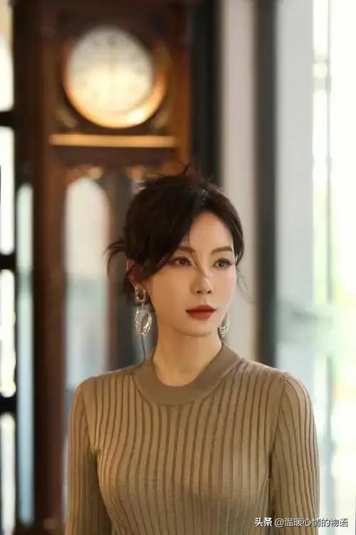 两性关系：45岁后，女人不怕你动手动脚，就怕你动这几样
