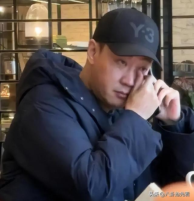 朱媛媛去世不到一年	，52岁辛柏青现身春晚彩排，荒唐的事情发生了