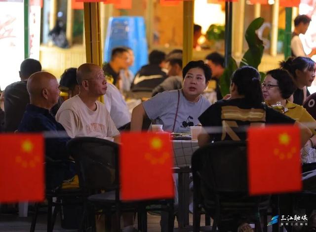 火爆ing！新区这六个地方人从众···
