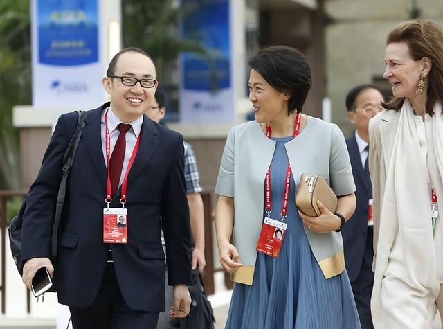 善恶终有报：疫情时对中国一毛不拔，却大方捐美国6亿，如今咋样