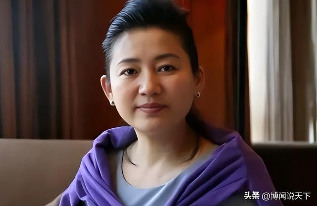 善恶到头终有报！57岁央视女主持王小丫，已走上另一条大路