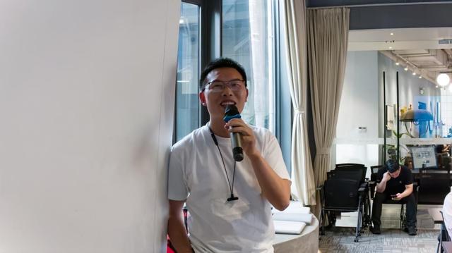 行业首个！鉴衡发布光伏组件清扫机器人检测认证方案