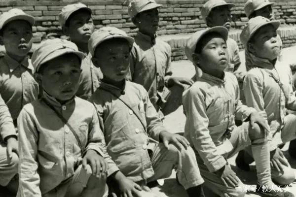 日本投降后带走一中国小孩,40年后回国,当时日军为何要带走他?