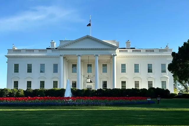 从12.5万骤降至7500！特朗普急砍难民配额，只有白人能当难民？